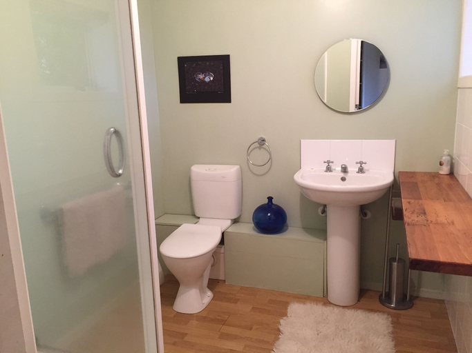 Bathroom 3, Lakeview Holiday Home, Rotorua