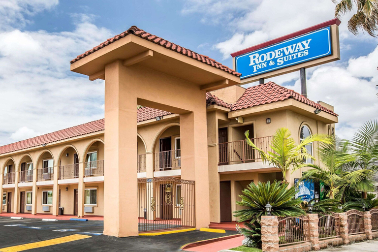 Exterior & Views 1, Rodeway Inn & Suites Bellflower, Los Angeles