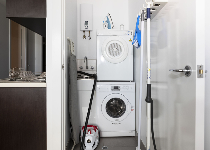 Bathroom 5, The Dolphin Apartments, Colac-Otway - South