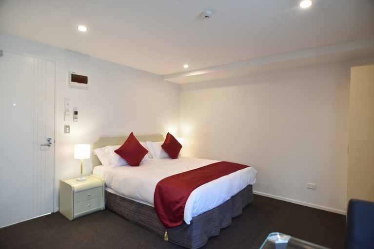 Bedroom 2, Bealey Plaza Motel, Christchurch