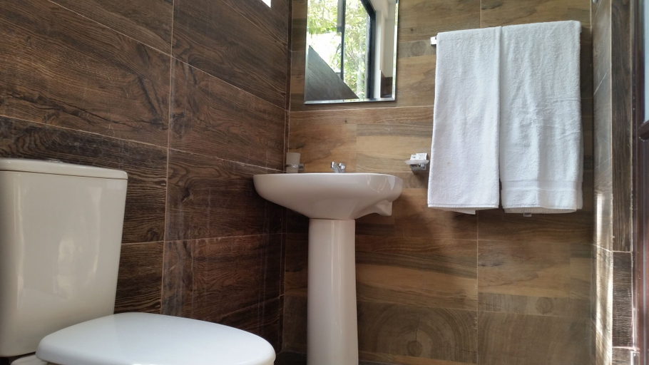 Bathroom, Sigiri Wilderness Resort, Dambulla