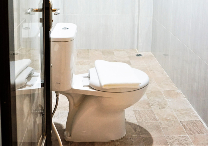 Bathroom 4