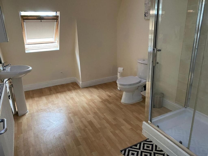 Bathroom 4, Abbeyfield Guesthouse, Sefton