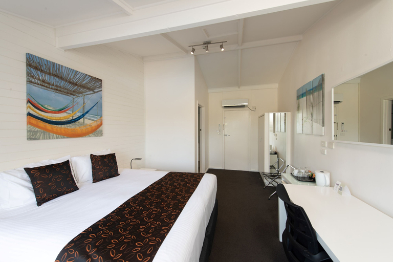 Bedroom 3, Mercure Kangaroo Island Lodge, Kangaroo Island