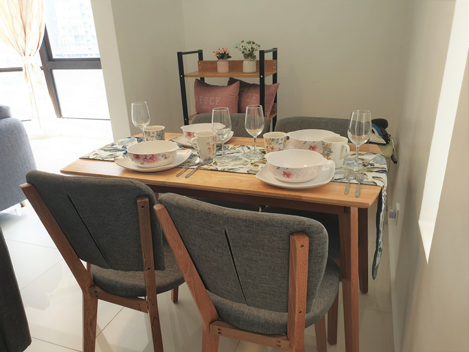 Dining Room 8