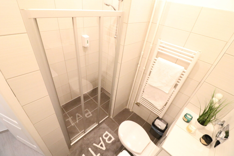 Bathroom 3, Real Apartments Wesselényi IV., Budapesti