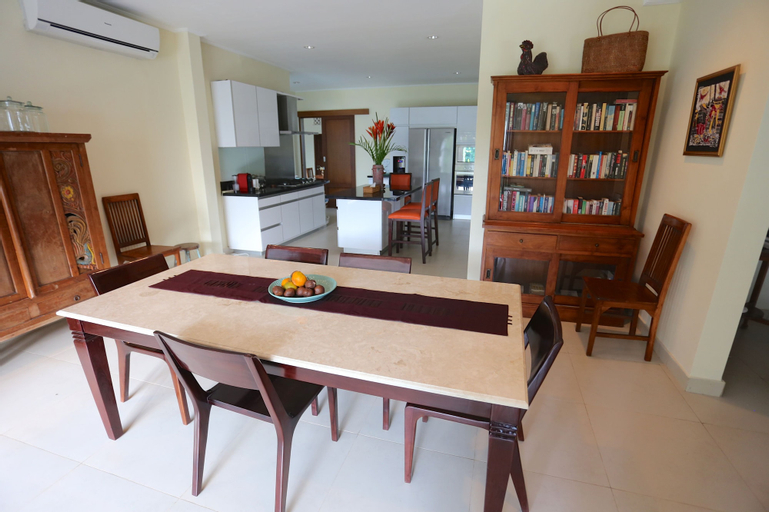 Dining Room 7