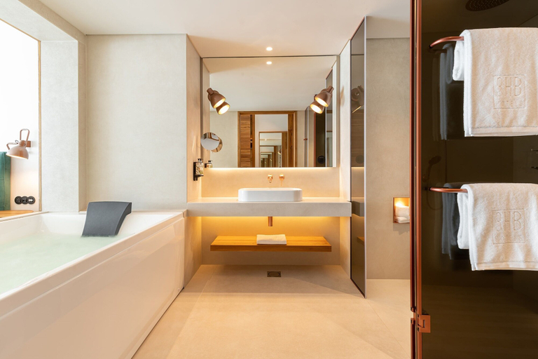 Bathroom 5, 3HB Faro, Faro