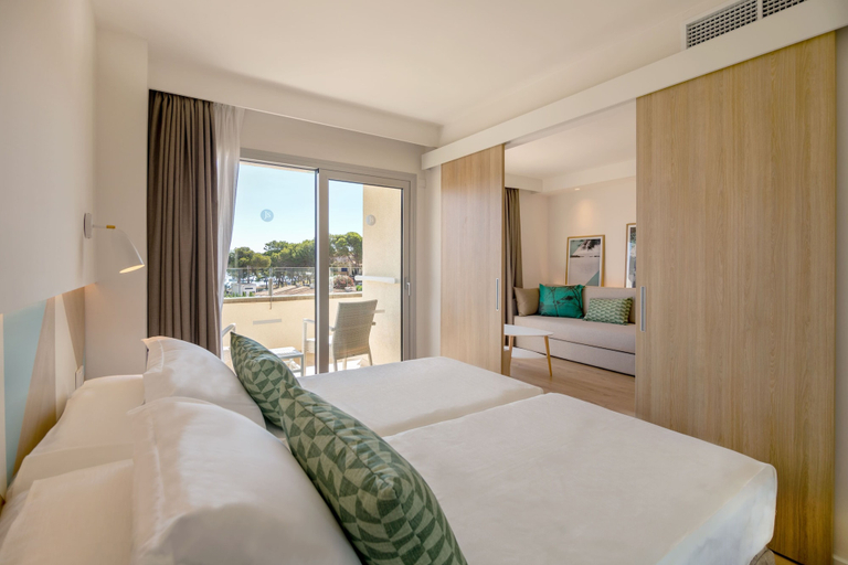 Bedroom 3, Hotel JS PortoColom Suites, Baleares