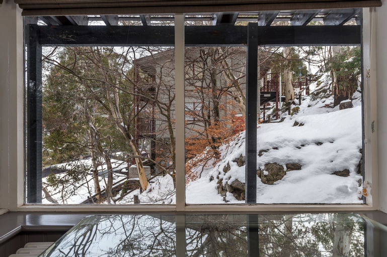 Exterior & Views 6