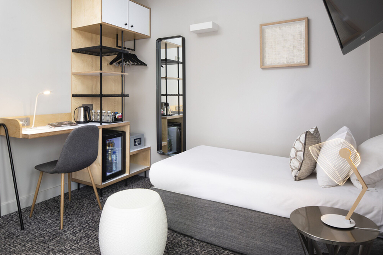Others 5, Hotel Paris Bastille, Paris