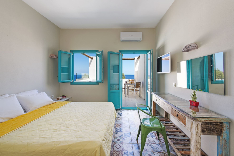 Bedroom 5, Nissia Beach Apartments and Suites, South Aegean