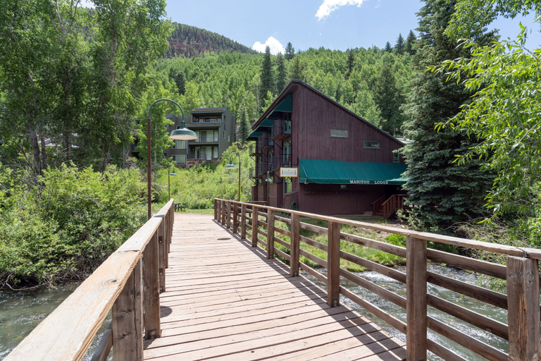 Exterior & Views 2, Manitou Lodge 5 Hotel Room by Alpine Lodging Telluride, San Miguel