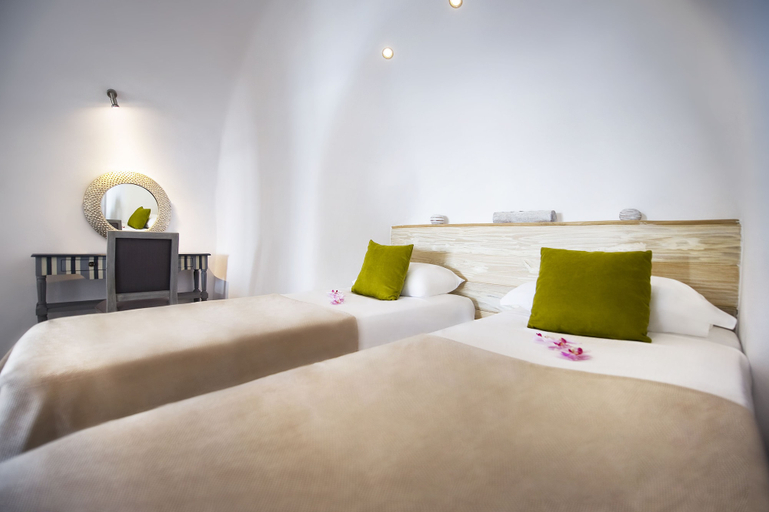 Bedroom 5, Hyperion Oia Suites, South Aegean