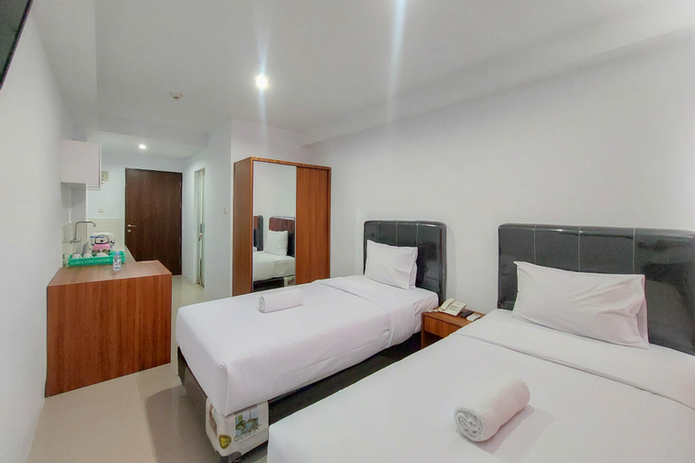 Comfort and Homey Studio at Skyview Medan Apartment By Travelio, Medan