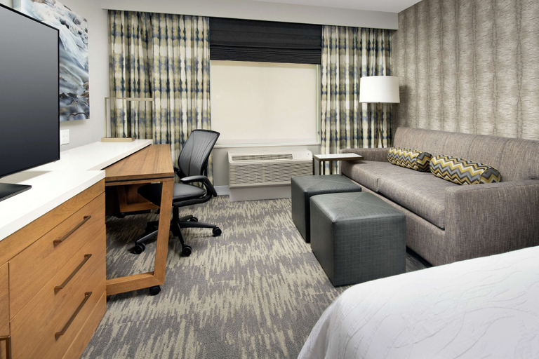 Bedroom 3, Hilton Garden Inn Westchester Dobbs Ferry, NY, Westchester