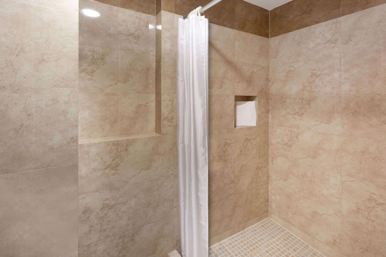Bathroom 5, Ramada Plaza by Wyndham Veracruz Boca del Rio, Boca del Río