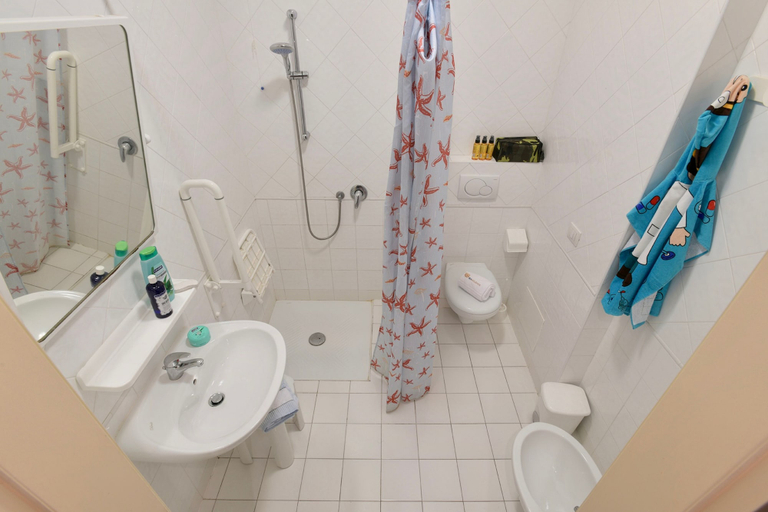 Bathroom 5, Isaresidence Holiday Resort, Venezia
