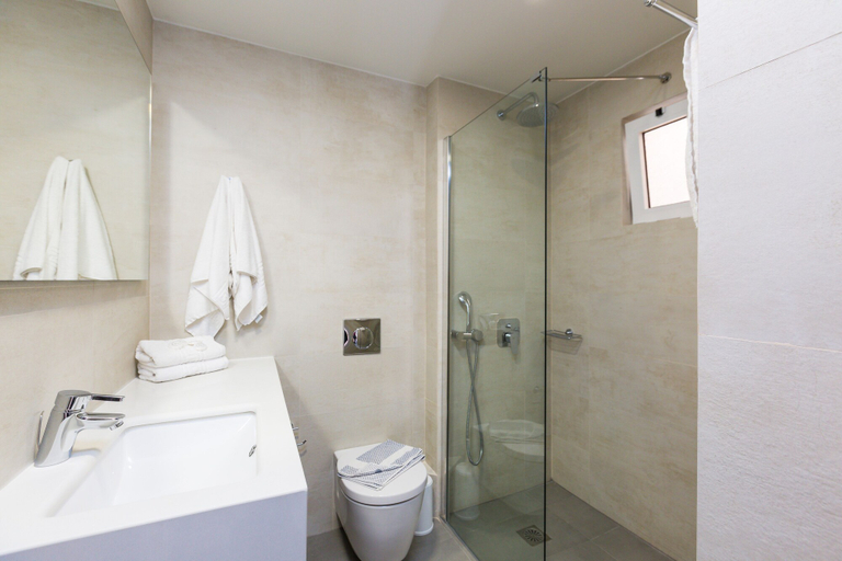 Bathroom 5, Trefon Hotel Apartments and Suites, Crete