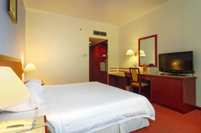 Bedroom 3, Hotel Shangri-La Kota Kinabalu, Kota Kinabalu