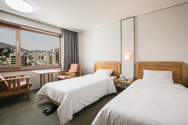 Busan Tourist Hotel, Jung