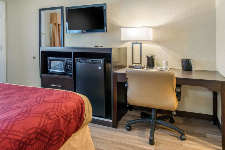 Bedroom 2, Econo Lodge Freeport - Brunswick Area, Cumberland