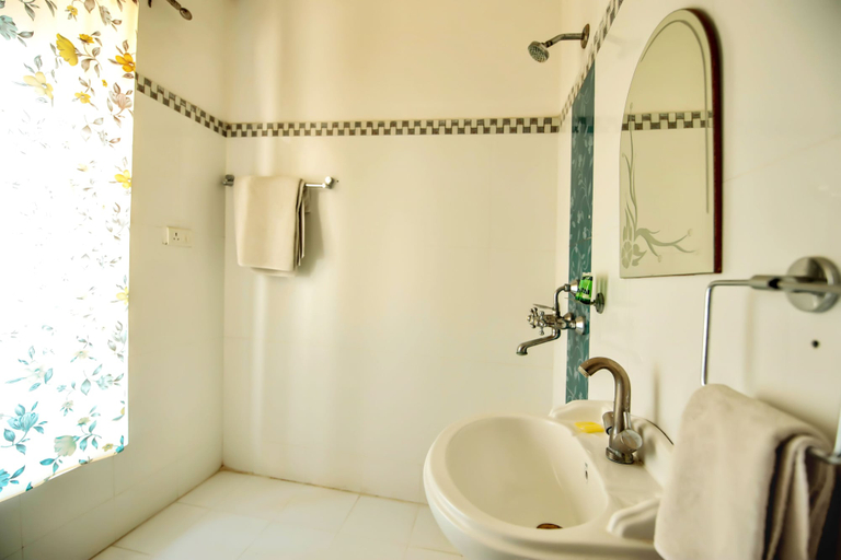 Bathroom 5, Hotal Devraj Niwas on Lake Pichola Udaipur, Udaipur