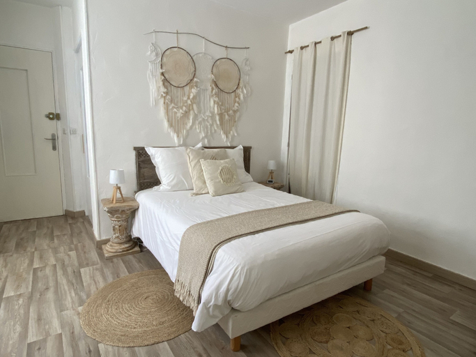 Bedroom 5, Nuit et Spa en Brenne, Indre
