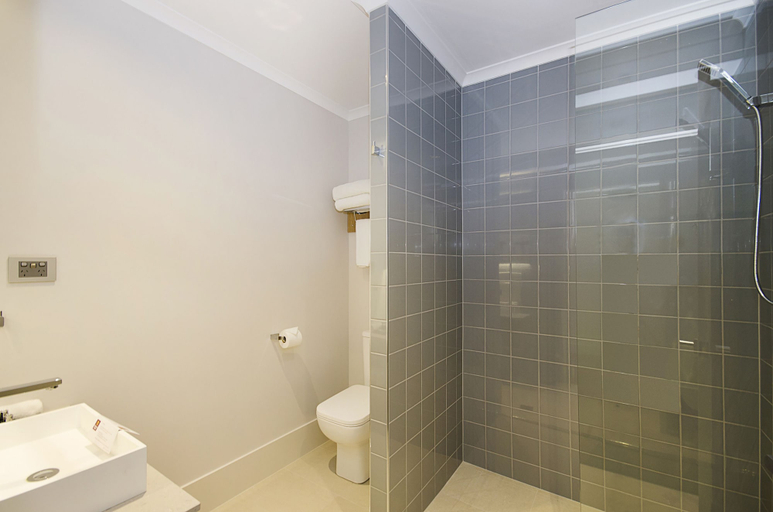 Bathroom 4, Clarion Hotel Townsville, City