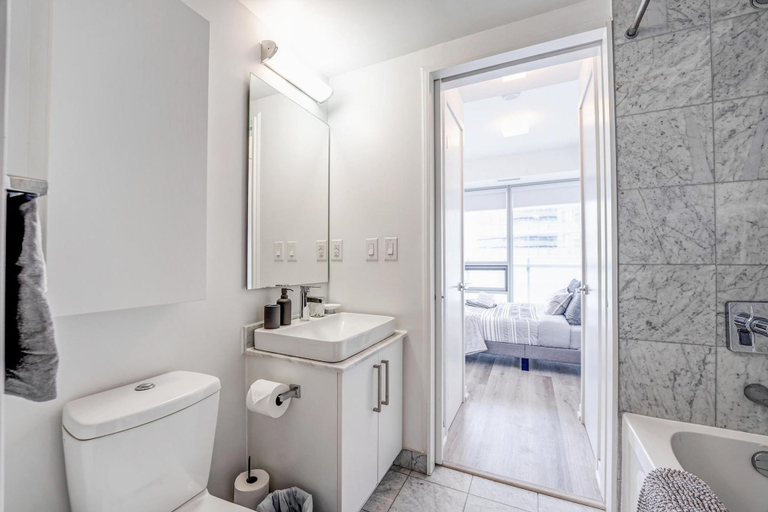 Bathroom 2, Ike Property Mgmt, Toronto