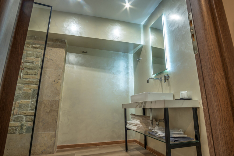 Bathroom 5, Philia Boutique Hotel, Attica