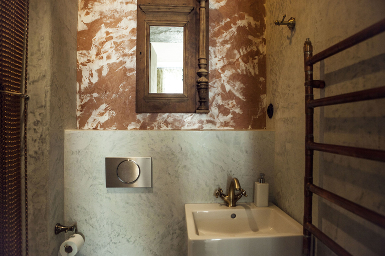 Bathroom 3, The Emerald, Praha 1