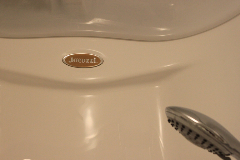 Bathroom 5, Hotel Villa Stucky, Treviso