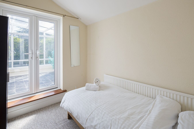 Bedroom 2, Rochester Stylish Modern, Medway