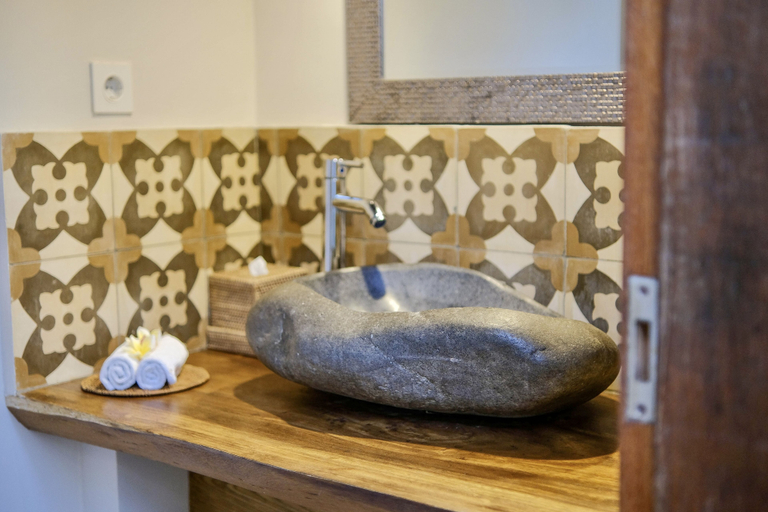 Bathroom 5, Villa Motu, Lombok