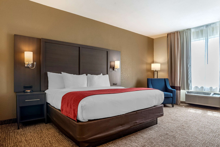 Bedroom 4, Comfort Inn & Suites Millbrook - Prattville, Elmore