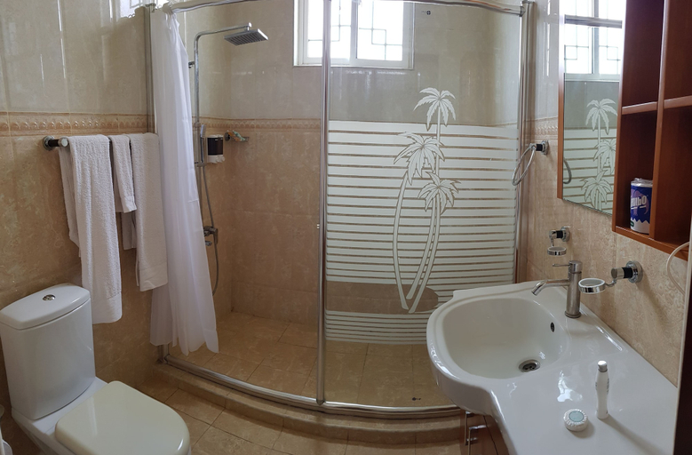 Bathroom 5, Royal Cliff Zanzibar, Magharibi
