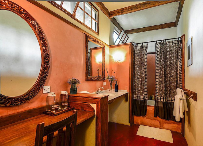 Bathroom 4, Ngare Sero Mountain Lodge, Meru