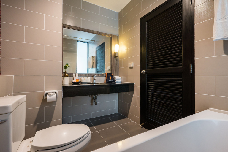 Bathroom 4, Hotel J Residence, Pattaya