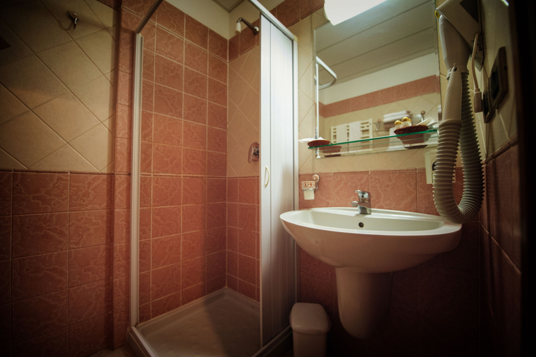 Bathroom 5, Gran Paradiso Hotel Spa, Foggia
