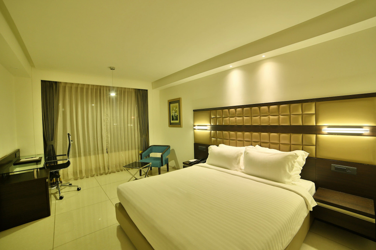 Bedroom 3, hotel G Express, Ahmadabad