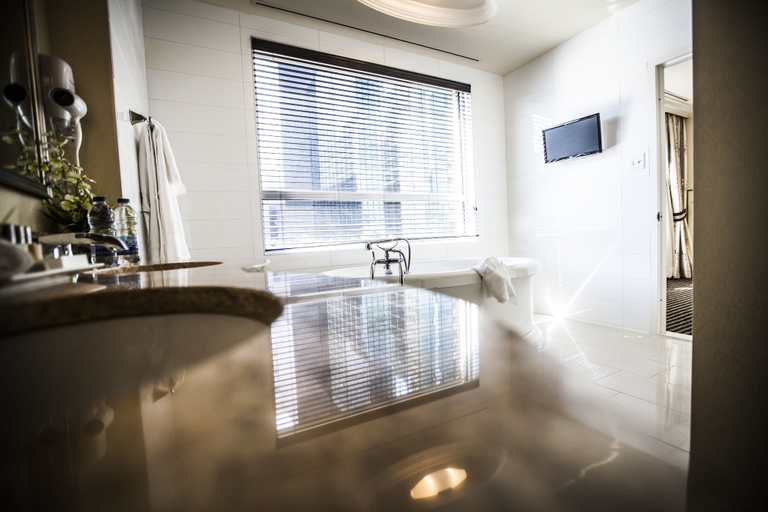Bathroom 5, Metcalfe Hotel Montréal by Gray Collection, Montréal