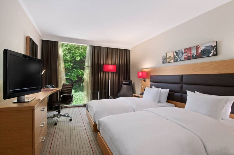 Bedroom 3, Hilton Zurich Airport, Bülach