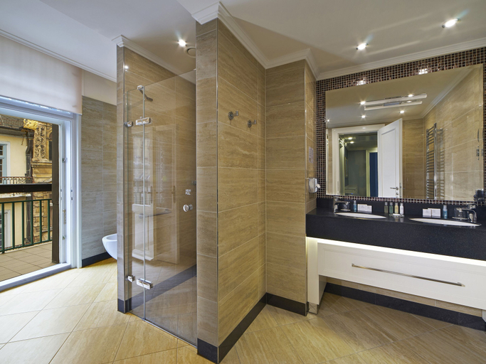 Bathroom 3, EA Hotel Atlantic Palace, Karlovy Vary