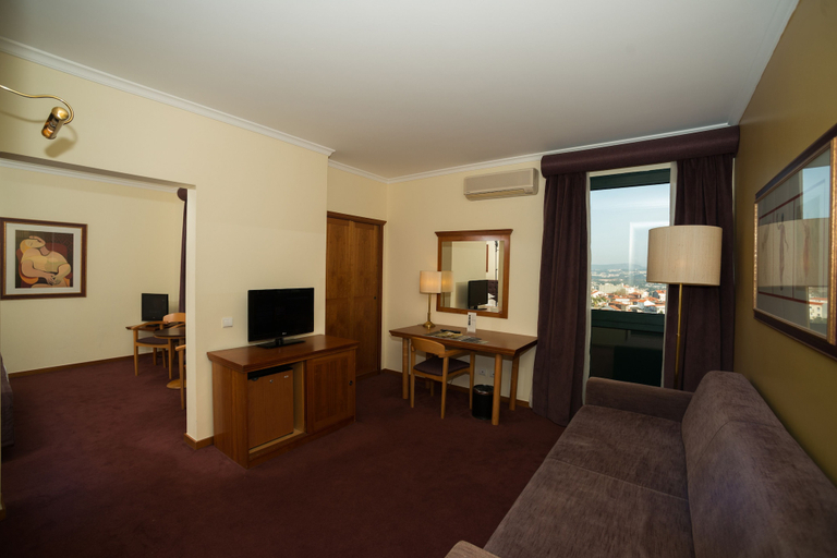 Bedroom 4, Vila Gale Porto Centro Hotel, Porto