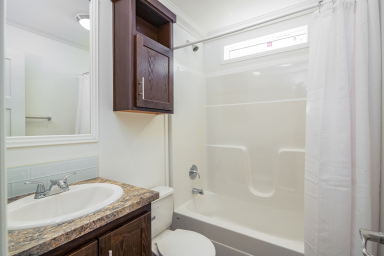Bathroom, The River Rue RV Park, Lincoln