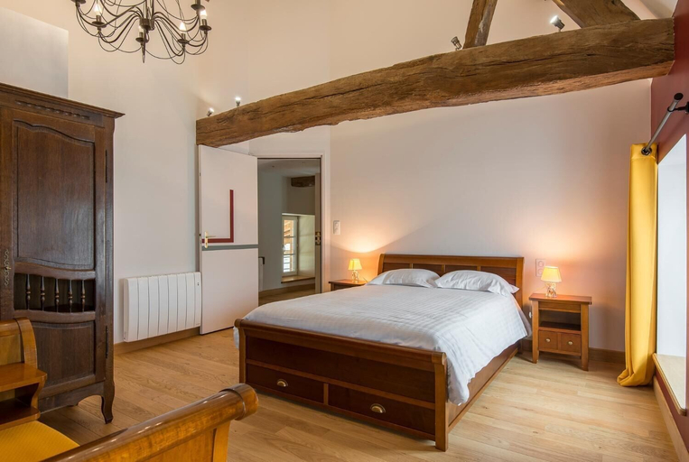 Bedroom 2, Le Logis d'Azé, Saône-et-Loire
