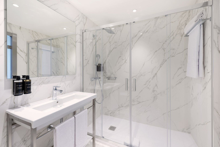 Bathroom 4, Eurostars Mediterranea Plaza, Alicante
