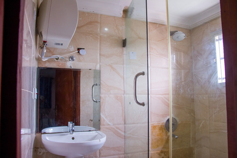 Bathroom 3, Folade Hotel, Apapa
