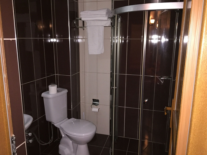 Bathroom 4, Karayel Hotel, Merkez